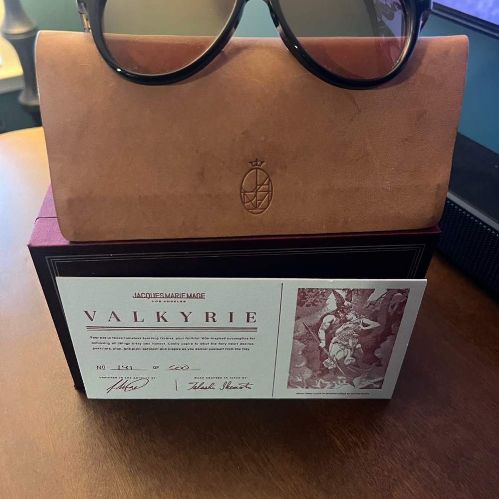 Valkyrie Sunglasses with Case